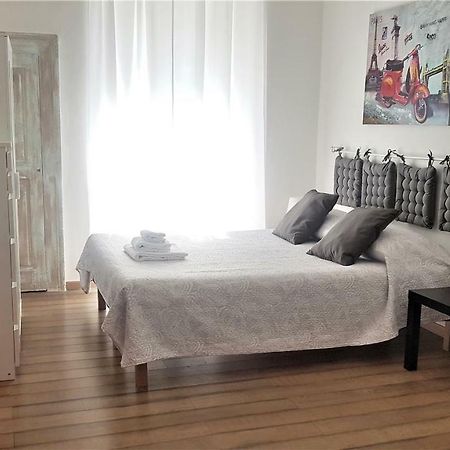 Bari Central Studio - Bari Centro Εξωτερικό φωτογραφία